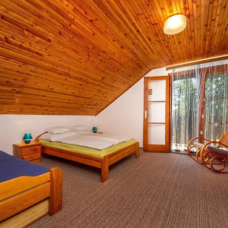 Familia 16 Balatonmáriafürdő