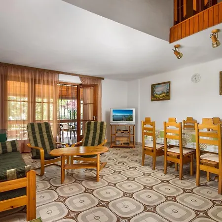 Apartamento Familia 16