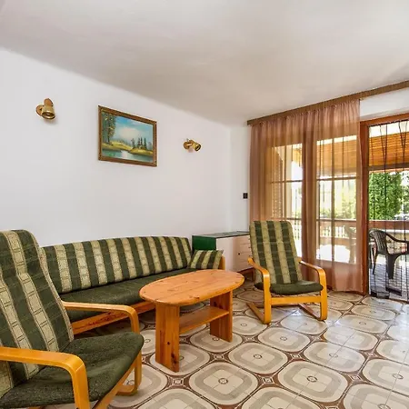 Familia Nyaralo 16 Apartment