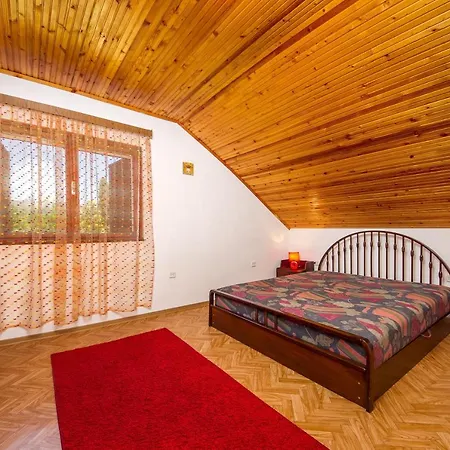 Apartment Familia Nyaralo 16 *